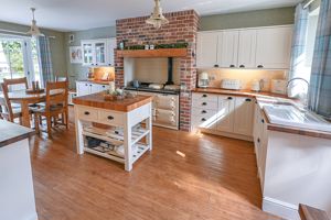 Kitchen- click for photo gallery